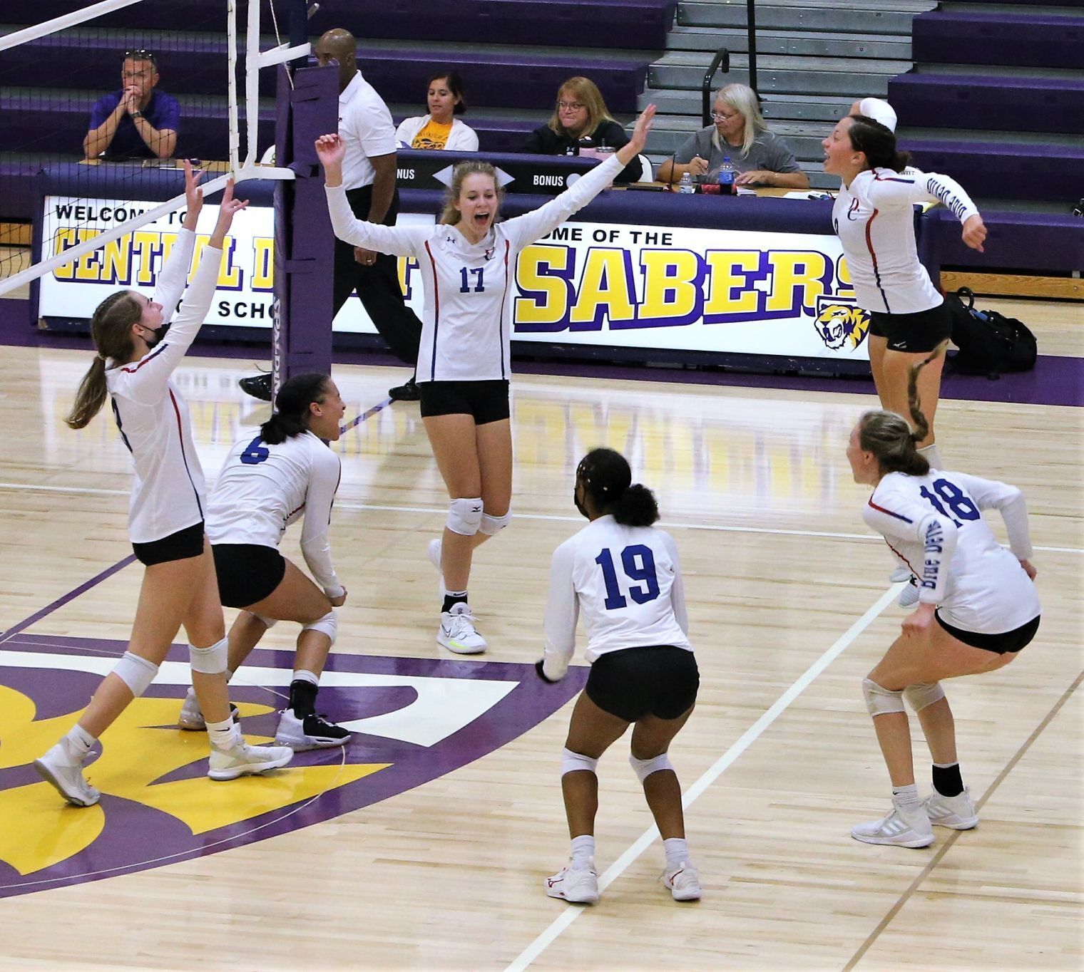 092821-qc-spt-central-dewitt vb24.jpg